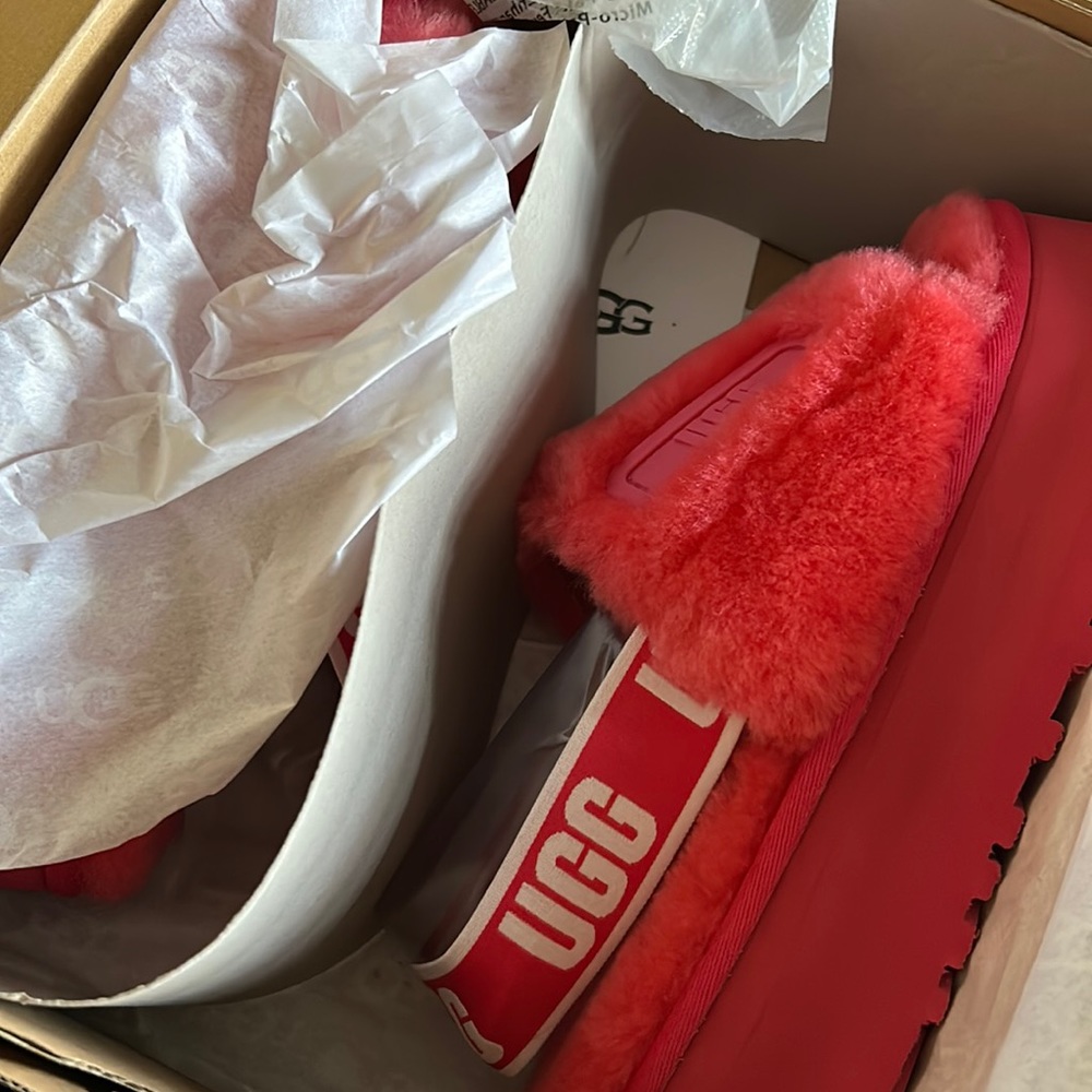 Ugg Disco slides